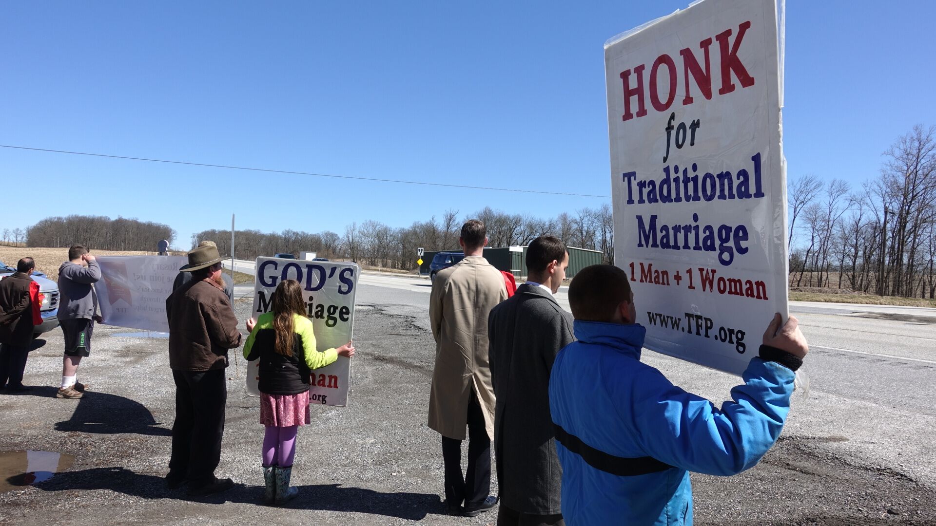 courage-cheer-3118-traditional-marriage-rosary-rallies-across-america-16