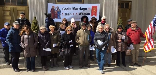 courage-cheer-3118-traditional-marriage-rosary-rallies-across-america-11