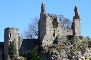 crumbling-castle-berry-france-716761_960_720
