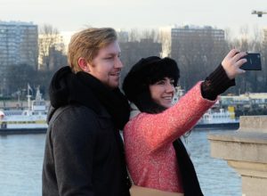 Selfies and Divorce in the Digital Age