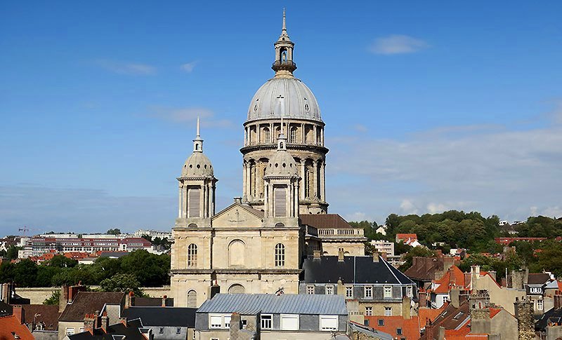 Our Lady of the Grand Return: A Story of Hope for our Times - The shrine of Our Lady of Boulogne-sur-Mer