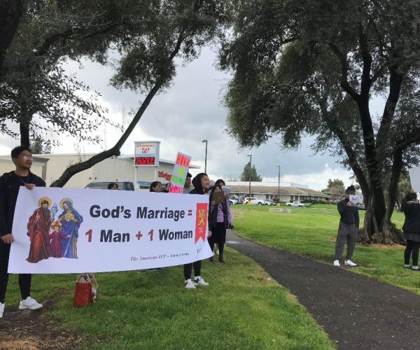 courage-cheer-3118-traditional-marriage-rosary-rallies-across-america-17