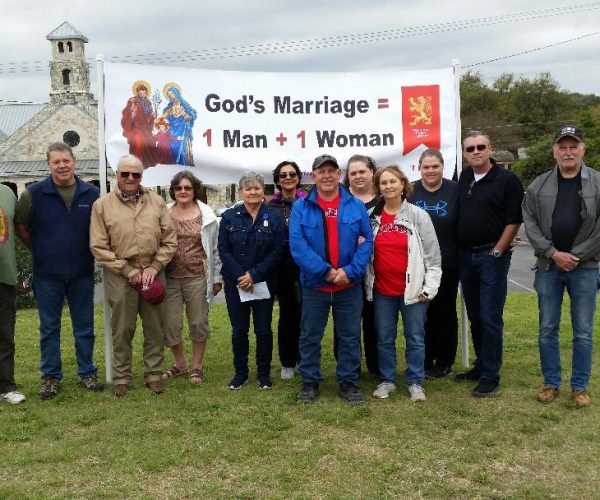 courage-cheer-3118-traditional-marriage-rosary-rallies-across-america-7