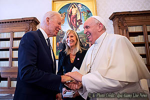 Did Pope Francis Tell President Biden to Continue Receiving Holy Communion?