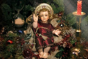 Prayer Warriors Bring the Infant Jesus to the Public