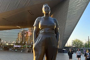 Why the Statue “Moments Contained” Exemplifies the Worst Aspects of “Modern Art”