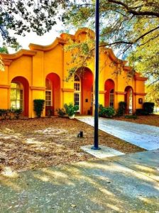 The Soul-Crushing and Oppressive Effect of Modern Architecture